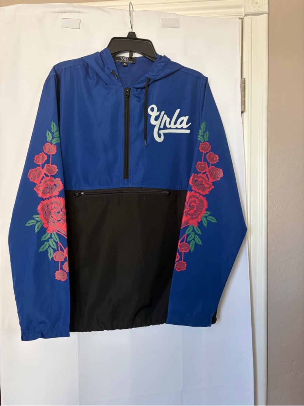 Young & Reckless Hoodie Windbreaker 1/4 Zip Blue Rose Design size‎ medium